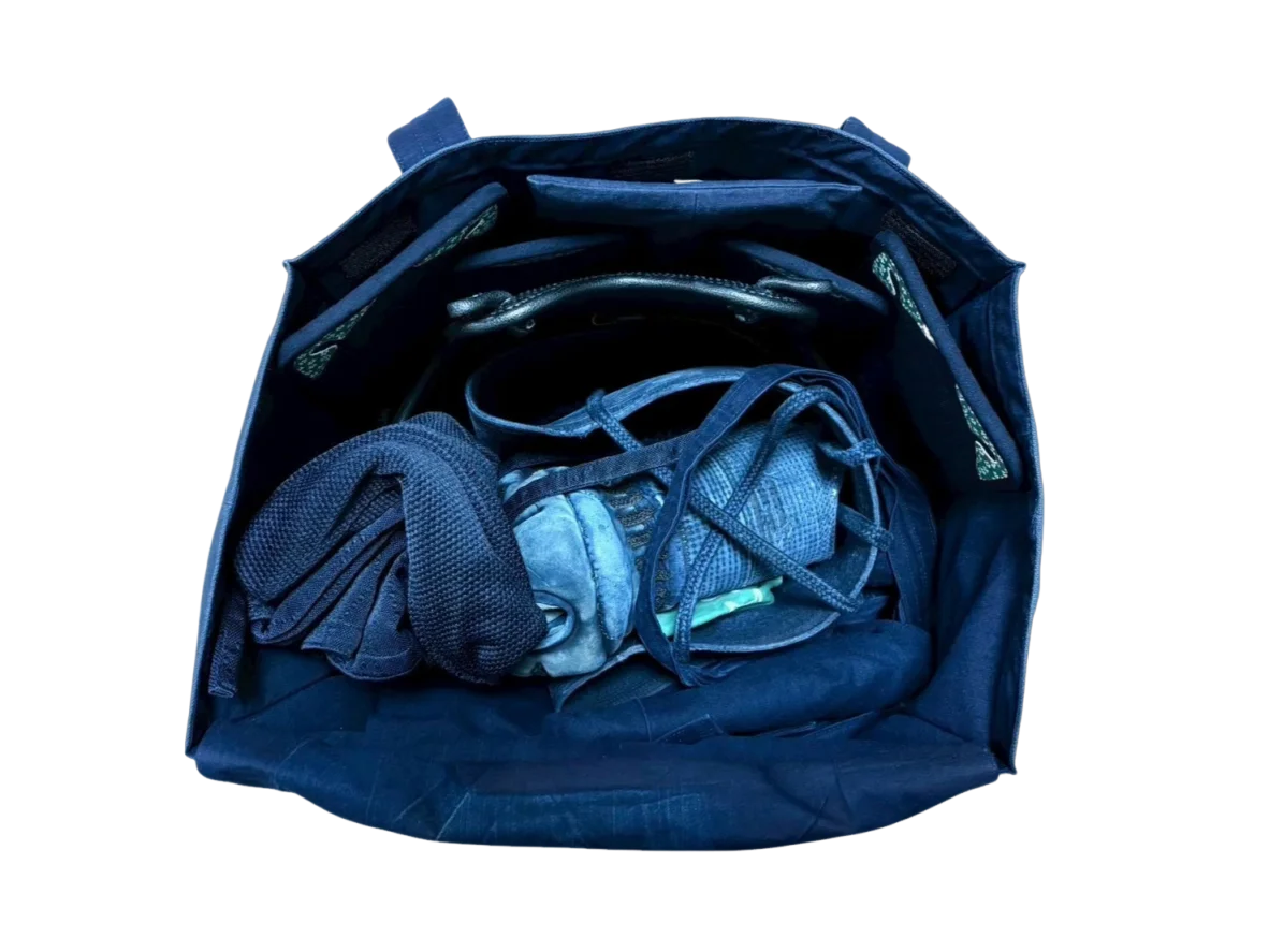 防具収納時の内側