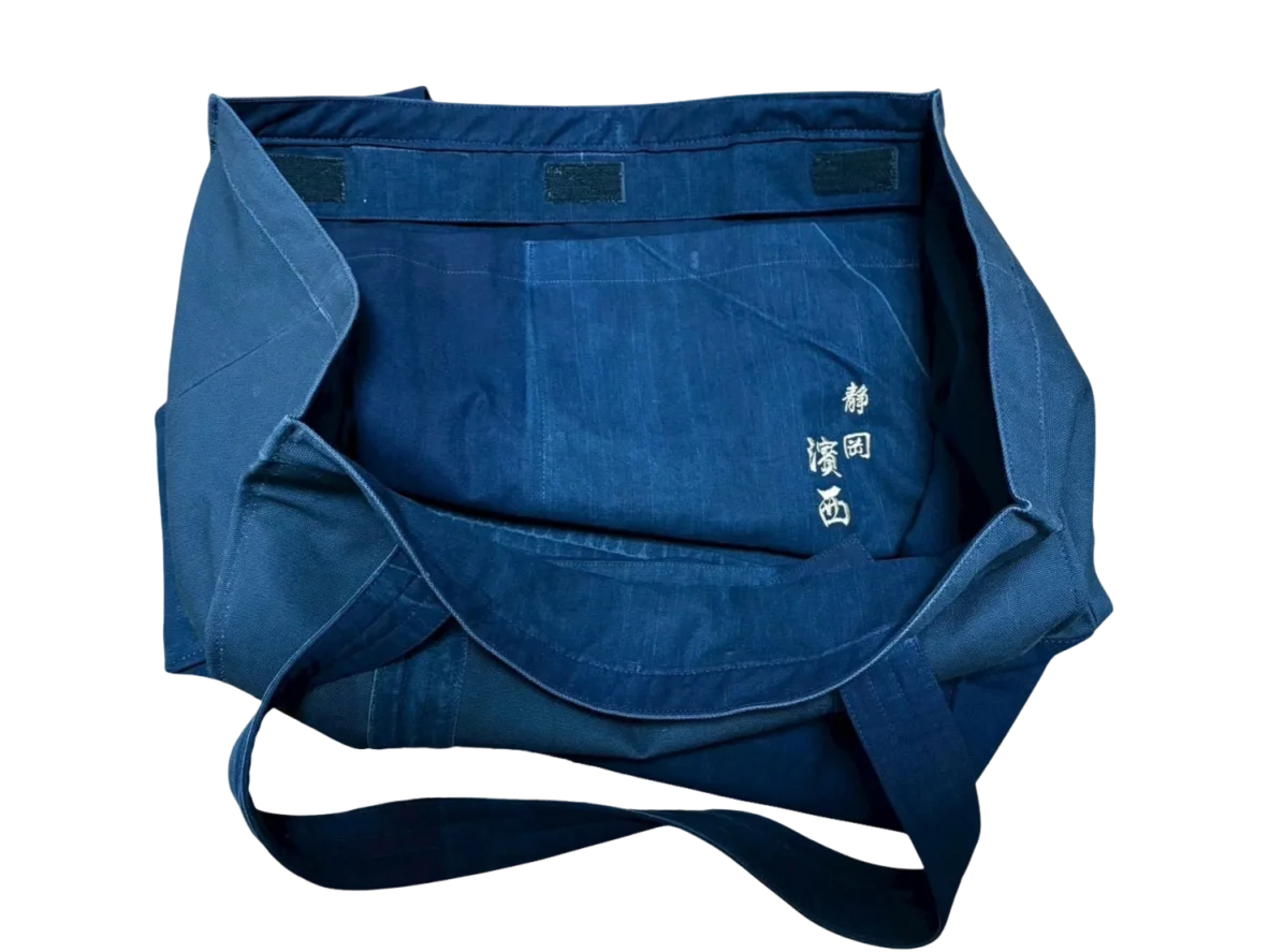 ネーム刺繍部分